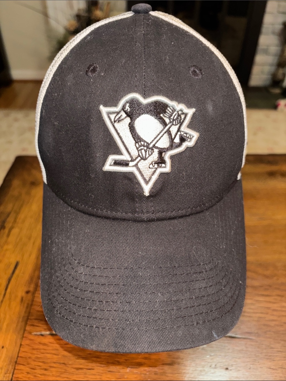 New Era Black and White Pittsburgh Penguins Logo Hat